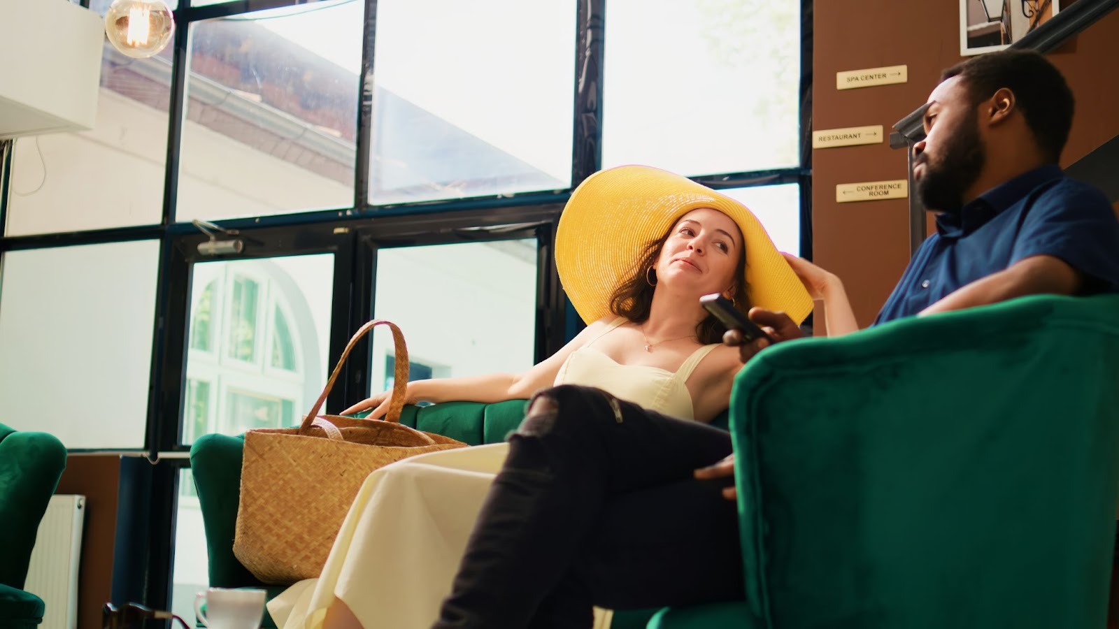 機場貴賓室信用卡怎麼用?2025優惠全攻略 - 第1張圖 機場貴賓室信用卡怎麼用?2025優惠全攻略